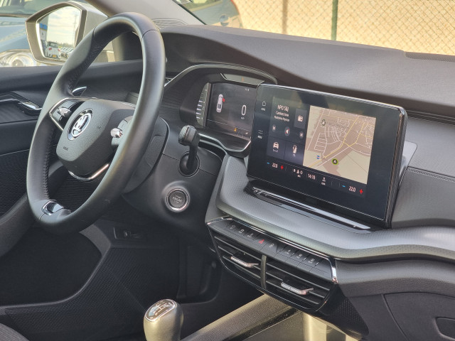Škoda Octavia ŠKODA Octavia 1.0 TSI Business Edition | Apple car play | Android Auto |