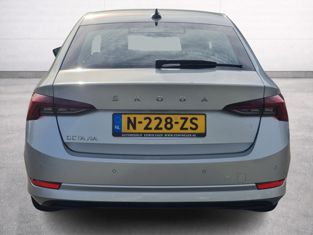 Škoda Octavia ŠKODA Octavia 1.0 TSI Business Edition | Apple car play | Android Auto |