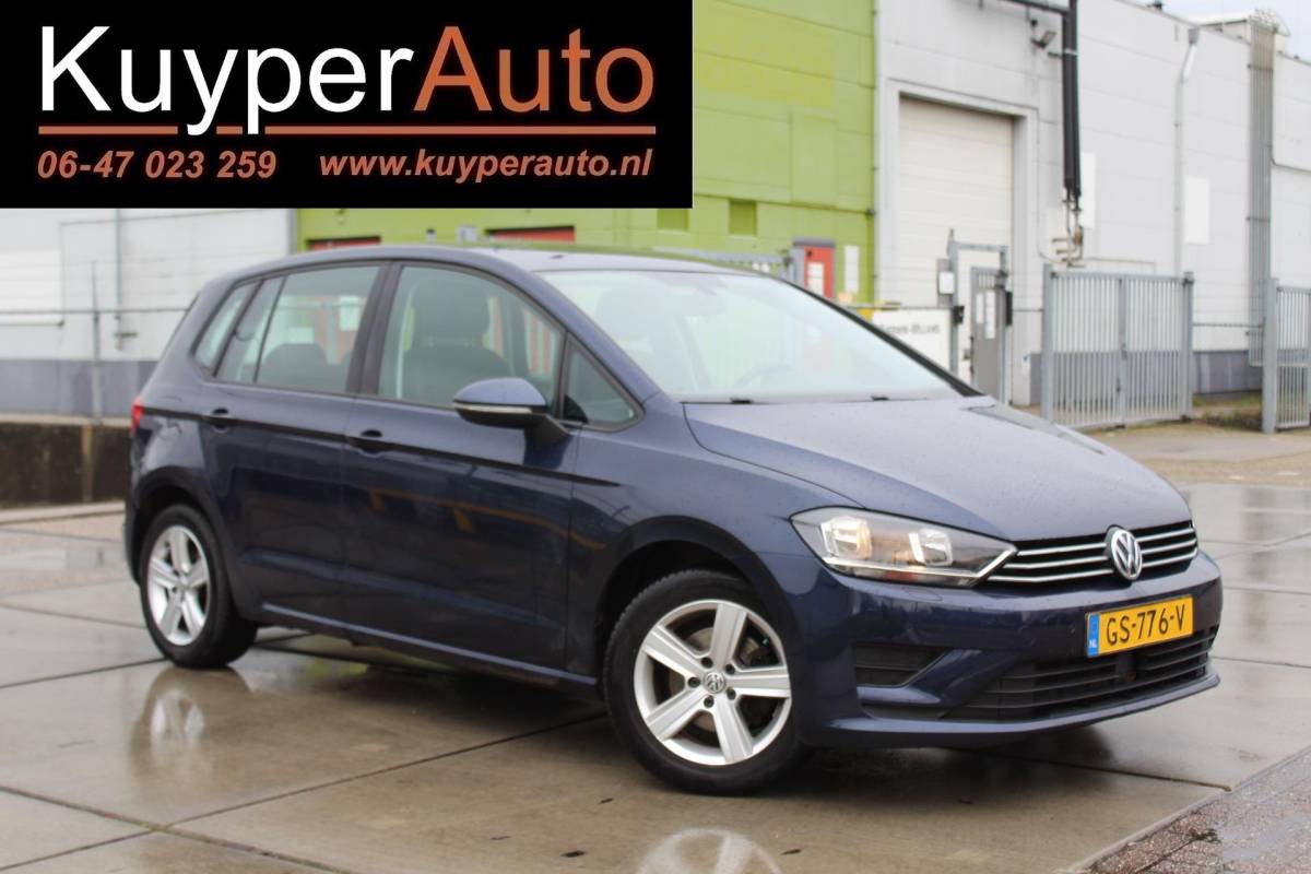 Volkswagen Golf Sportsvan Volkswagen Golf Sportsvan 1.2 TSI Highline multimedia navi clima trekhaak sensoren verwarmbare stoelen