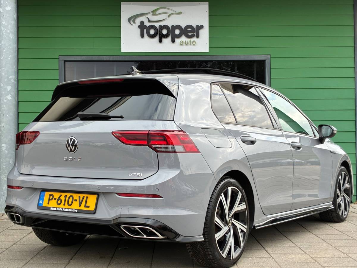 Volkswagen Golf Volkswagen Golf 1.5 eTSI R-Line Business+|Automaat|Panoramadak|Camera|Navigatie|CarPlay|CruiseControl|Climatronic|Goed Onderhouden