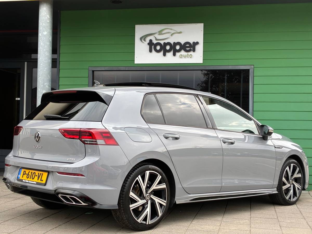 Volkswagen Golf Volkswagen Golf 1.5 eTSI R-Line Business+|Automaat|Panoramadak|Camera|Navigatie|CarPlay|CruiseControl|Climatronic|Goed Onderhouden