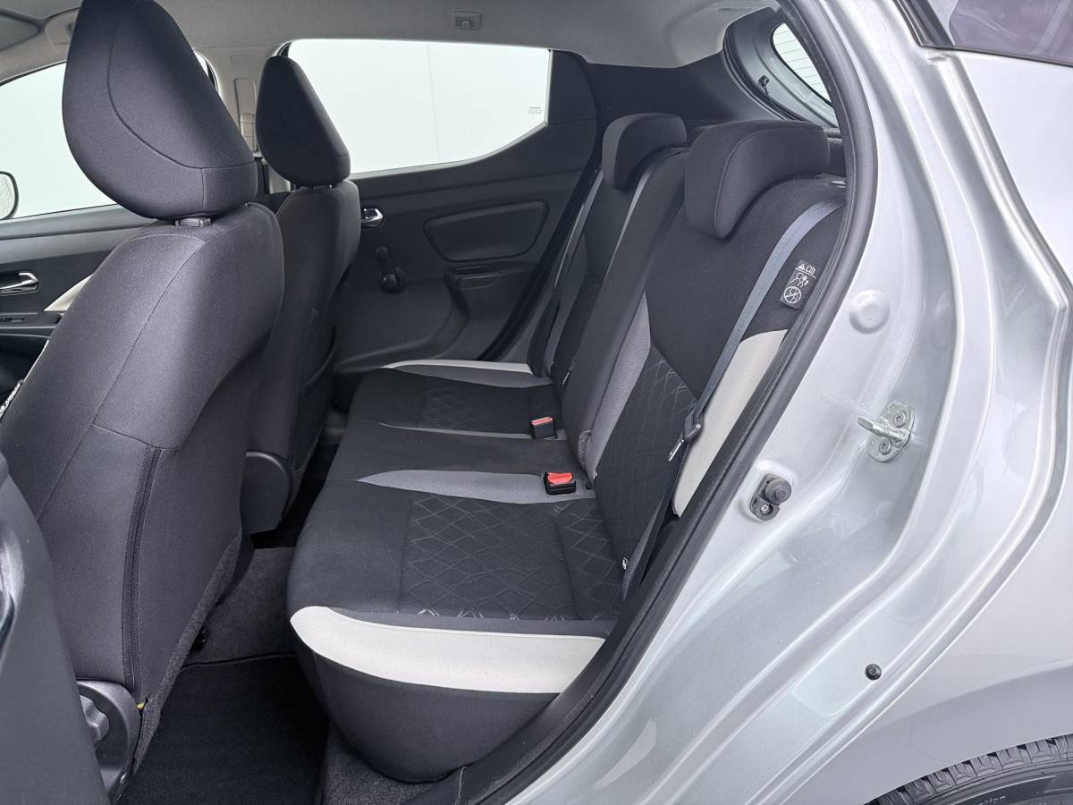 Nissan Micra Nissan Micra 0.9 IG-T N-Connecta – Navigatie – Trekhaak – Parkeersensoren