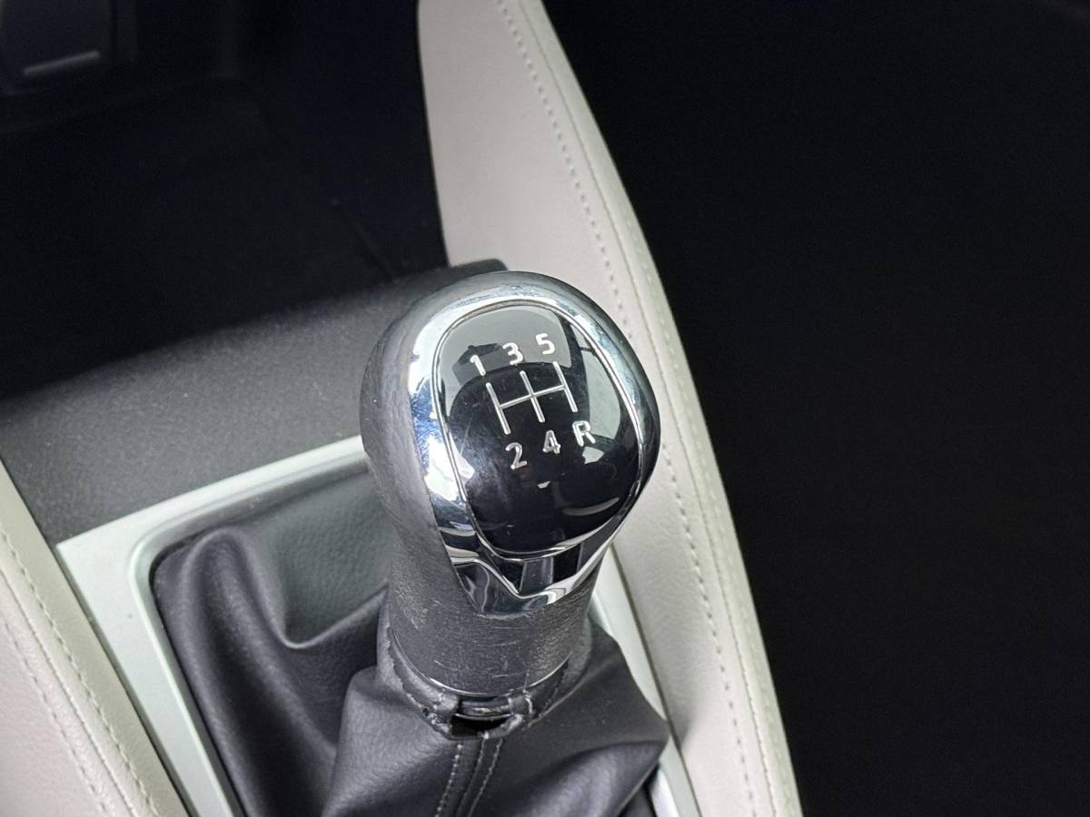 Nissan Micra Nissan Micra 0.9 IG-T N-Connecta – Navigatie – Trekhaak – Parkeersensoren