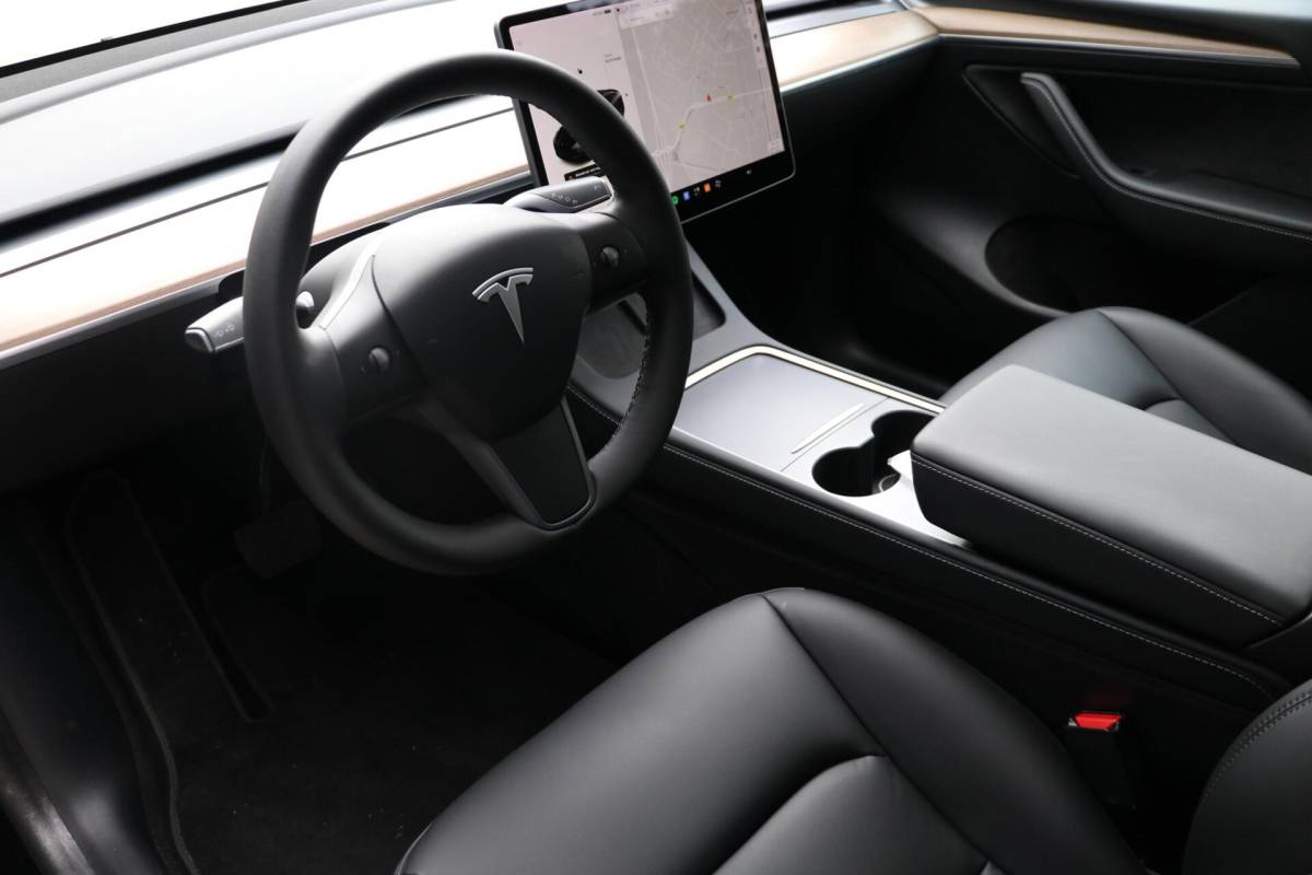 Tesla Model Y Tesla Model Y Long Range AWD 75 kWh 351PK Panodak 360View Premium 20’Inch DualMotor Stoelverwarming Voor/Achter 47000KM BJ2021