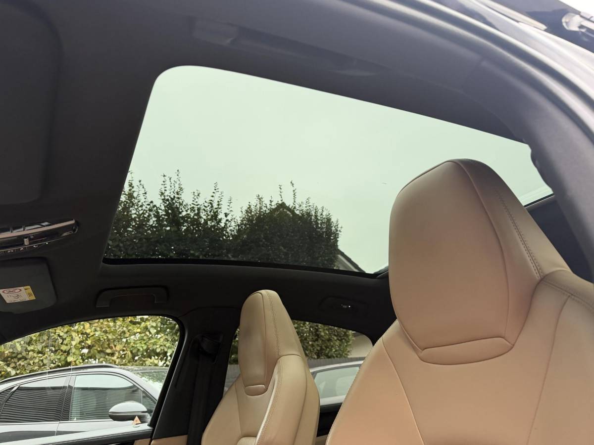 Porsche Cayenne Porsche Cayenne Coupé 3.0 E-Hybrid Sport Chrono | Panoramadak | 360* Camera | Luchtvering | Bose |