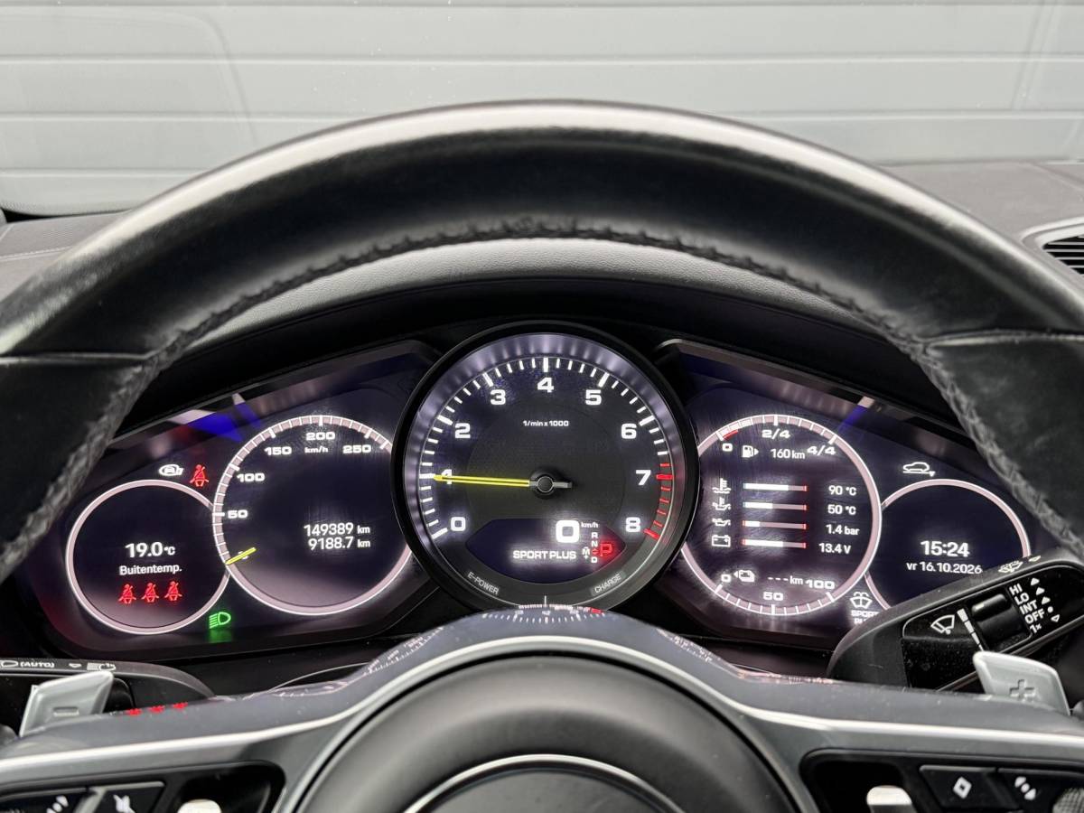Porsche Cayenne Porsche Cayenne Coupé 3.0 E-Hybrid Sport Chrono | Panoramadak | 360* Camera | Luchtvering | Bose |