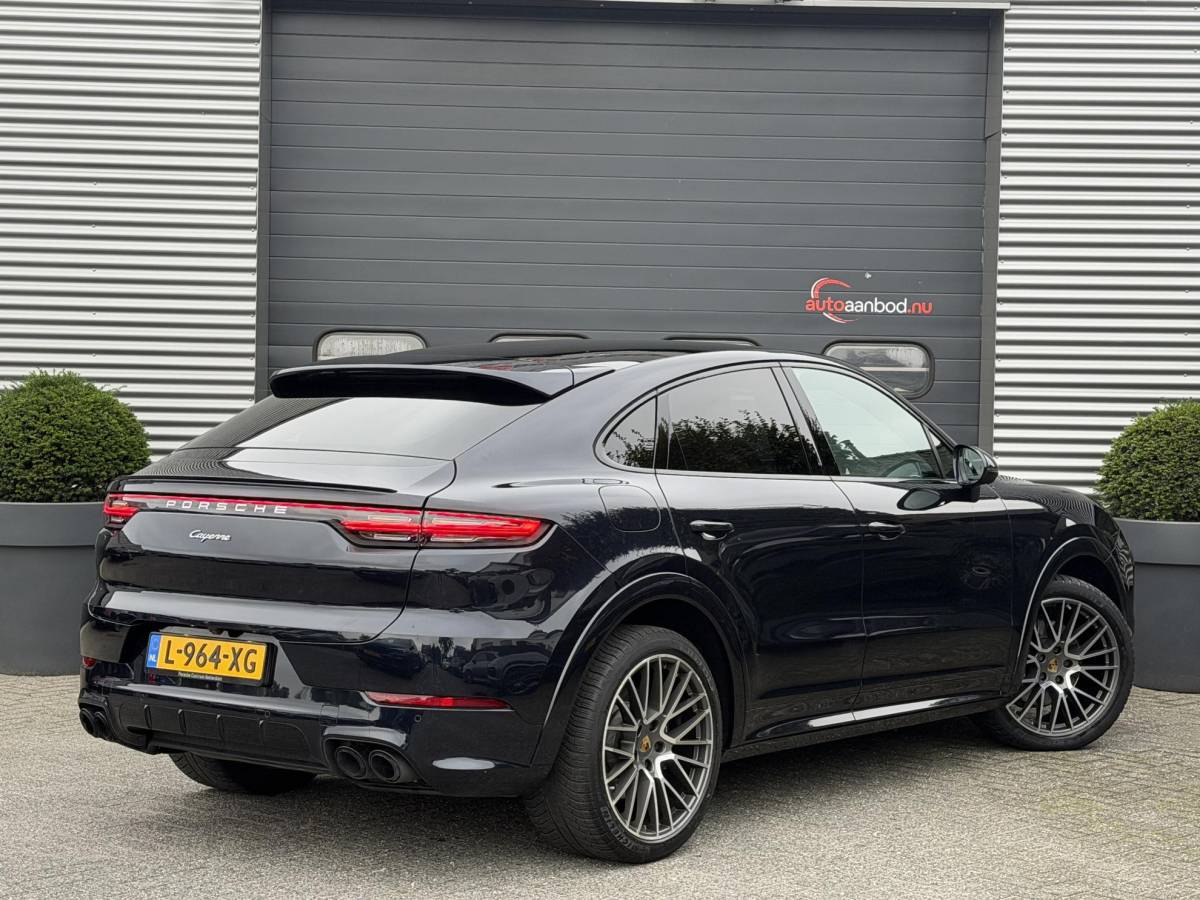 Porsche Cayenne Porsche Cayenne Coupé 3.0 E-Hybrid Sport Chrono | Panoramadak | 360* Camera | Luchtvering | Bose |
