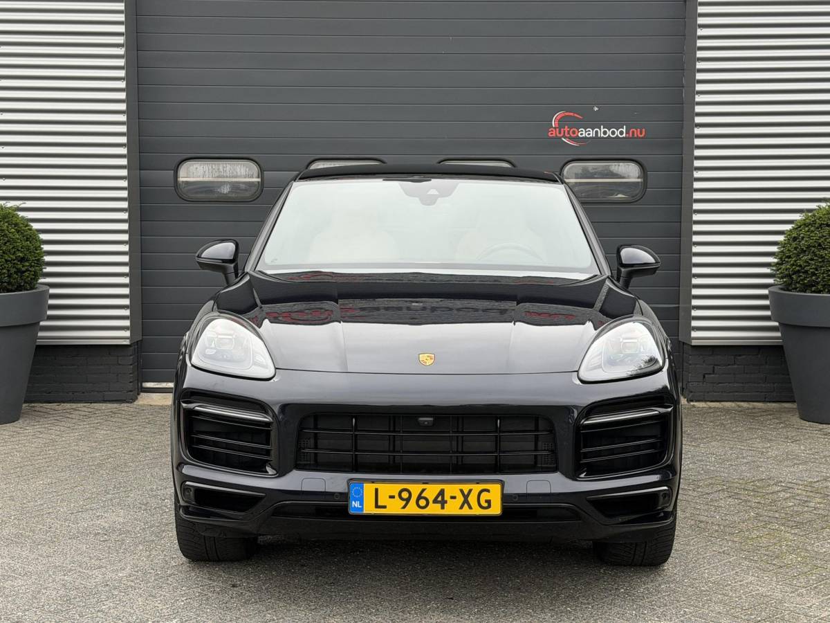 Porsche Cayenne Porsche Cayenne Coupé 3.0 E-Hybrid Sport Chrono | Panoramadak | 360* Camera | Luchtvering | Bose |
