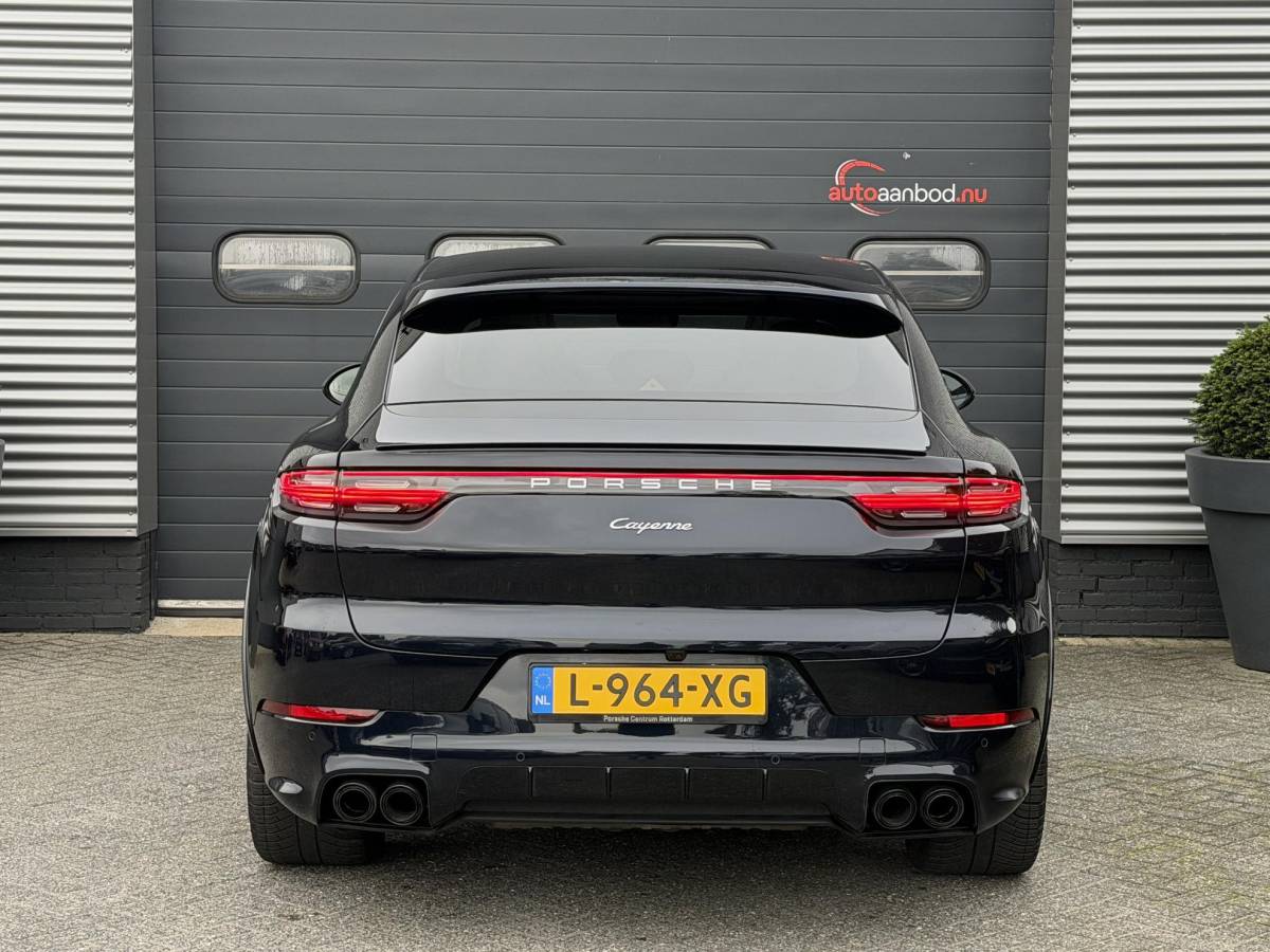 Porsche Cayenne Porsche Cayenne Coupé 3.0 E-Hybrid Sport Chrono | Panoramadak | 360* Camera | Luchtvering | Bose |