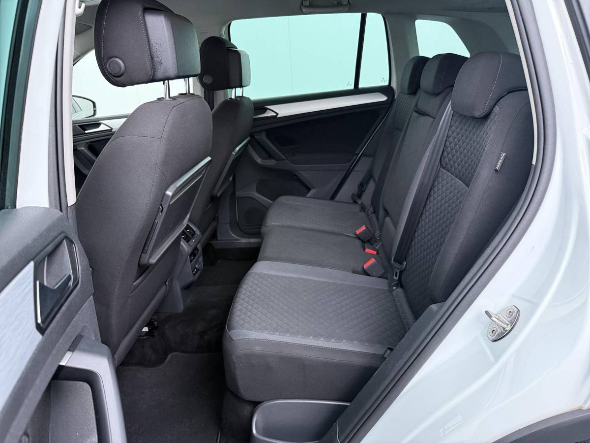 Volkswagen Tiguan Volkswagen Tiguan 1.5 TSI ACT Comfortline Business – Navigatie – Climate Control – Trekhaak