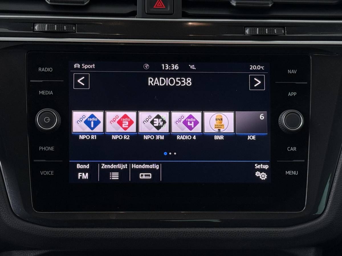 Volkswagen Tiguan Volkswagen Tiguan 1.5 TSI ACT Comfortline Business – Navigatie – Climate Control – Trekhaak