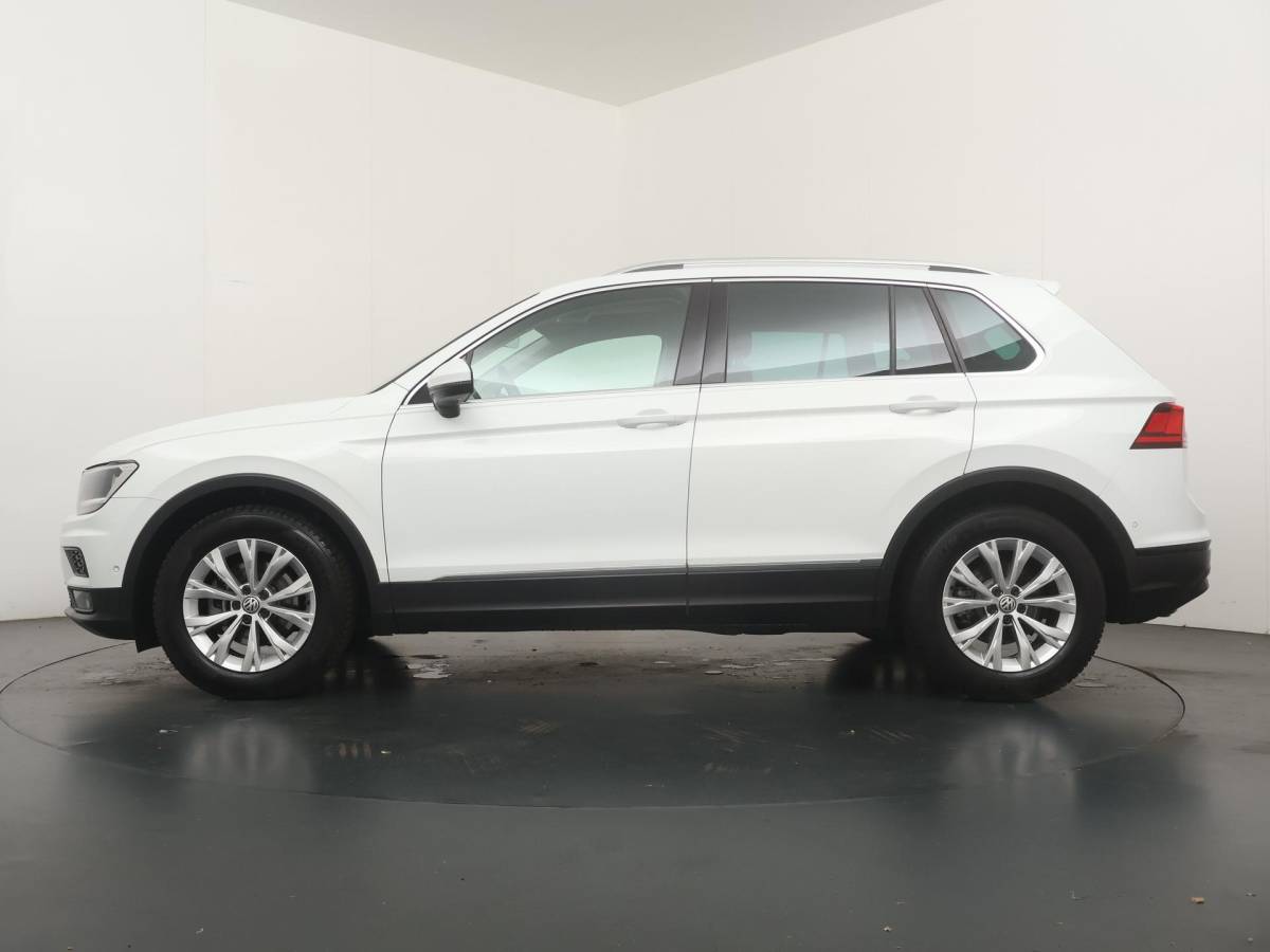 Volkswagen Tiguan Volkswagen Tiguan 1.5 TSI ACT Comfortline Business – Navigatie – Climate Control – Trekhaak