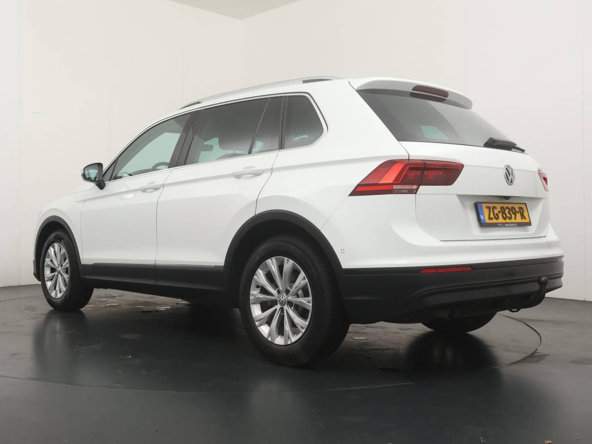 Volkswagen Tiguan Volkswagen Tiguan 1.5 TSI ACT Comfortline Business – Navigatie – Climate Control – Trekhaak