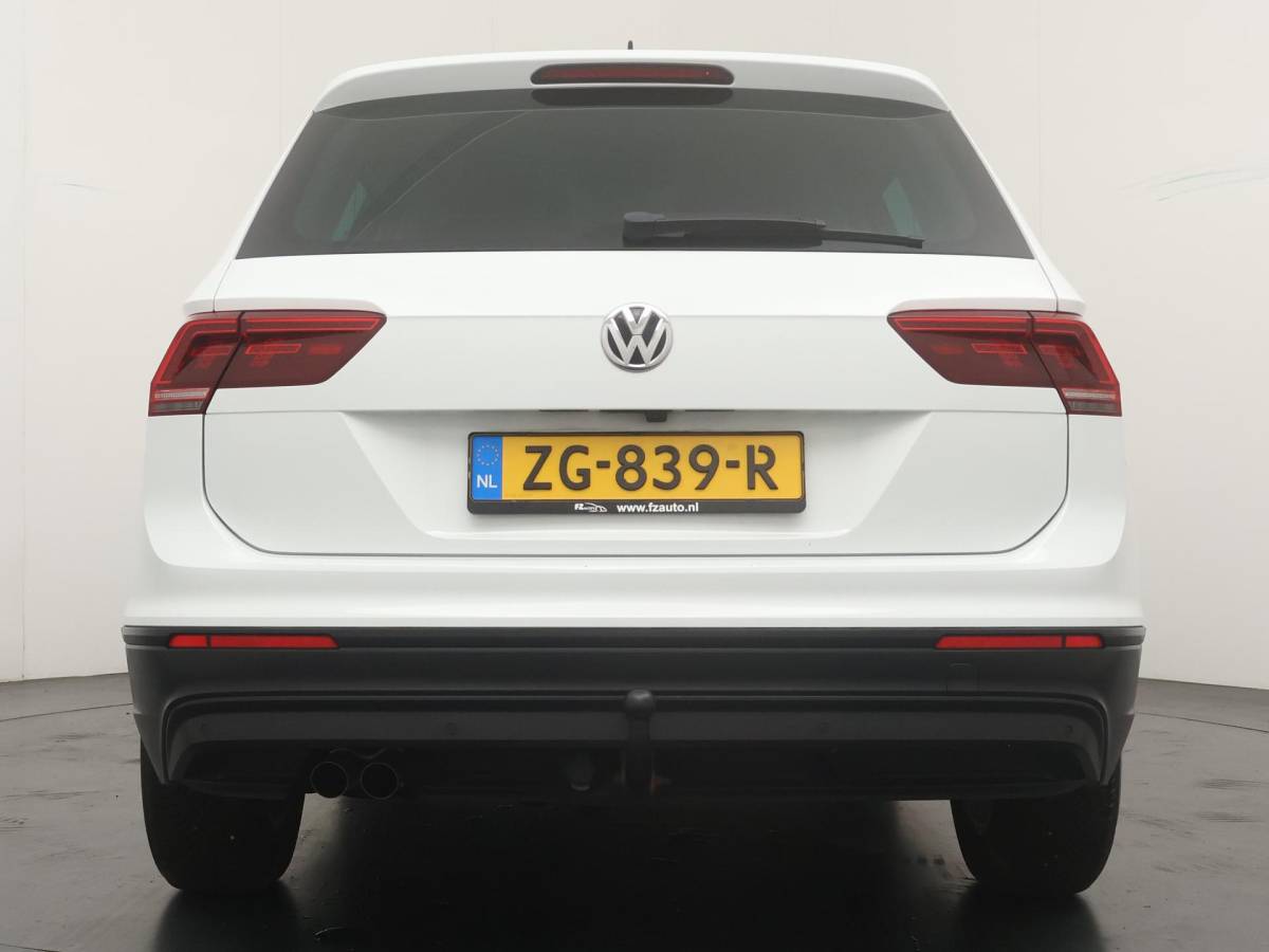 Volkswagen Tiguan Volkswagen Tiguan 1.5 TSI ACT Comfortline Business – Navigatie – Climate Control – Trekhaak