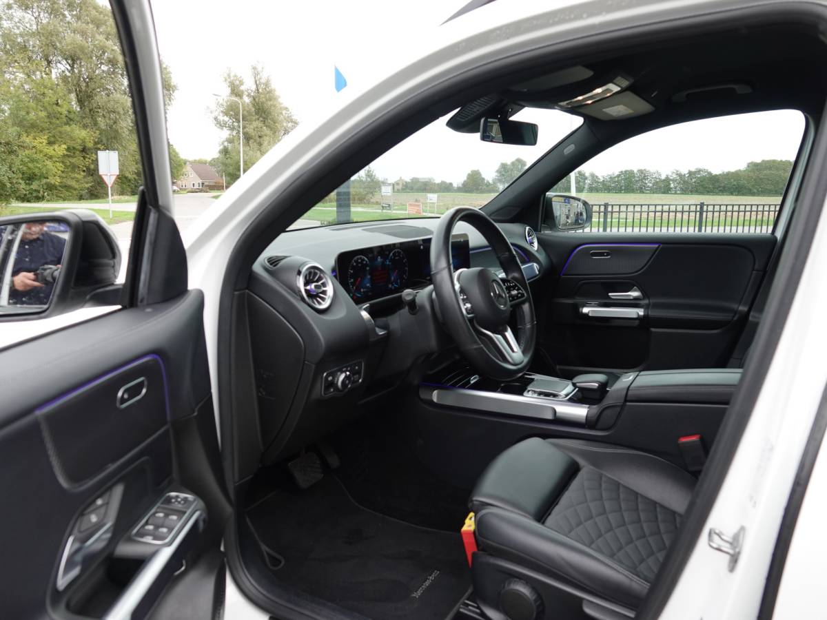 Mercedes-Benz GLB Mercedes-Benz GLB 250 4MATIC 225PK Premium Plus TREKH. | MATRIX | H-LEER | WIDE SCREEN