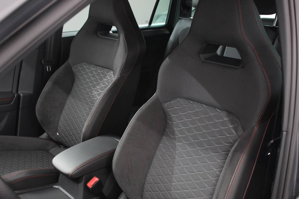 SEAT Tarraco SEAT Tarraco 1.5 TSI 150pk FR DSG 7p. Navigatie Apple Carplay/Android Auto Camera Parkeer sensoren Digitale Cockpit  Stoelverwarming Stoel bestuurder electrisch verstelbaar