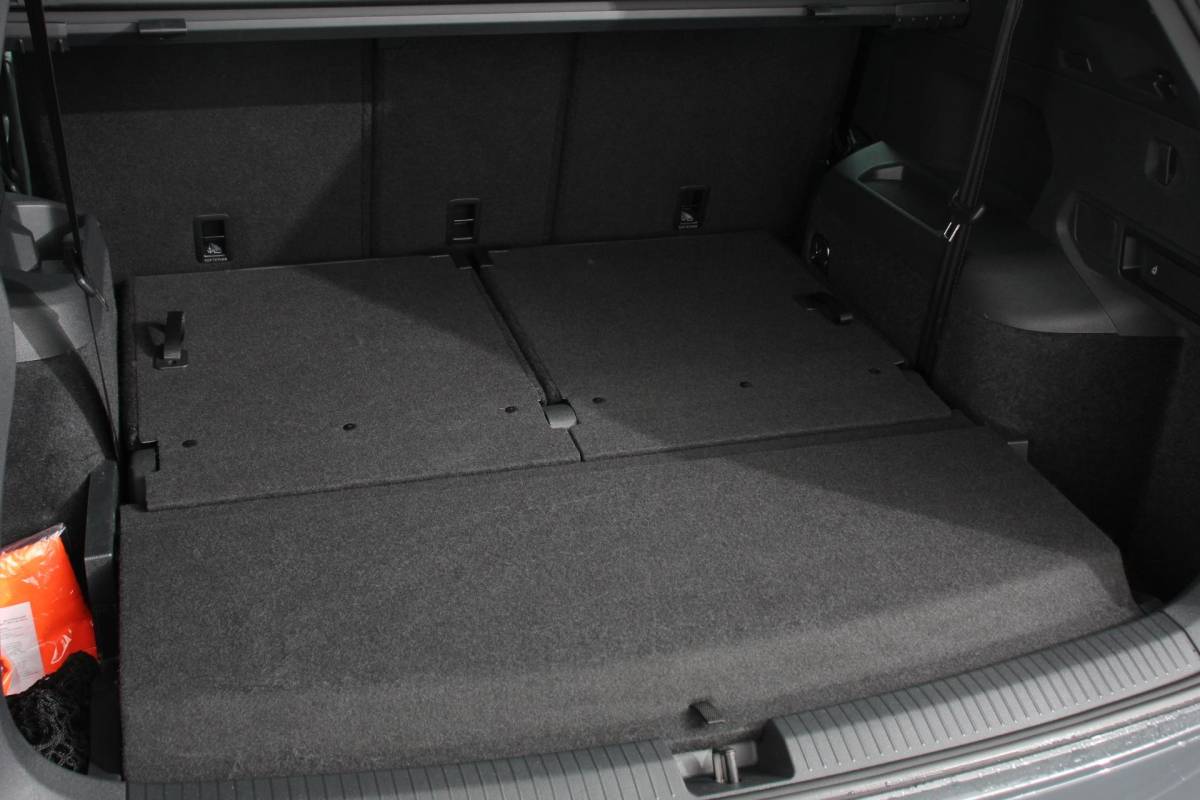 SEAT Tarraco SEAT Tarraco 1.5 TSI 150pk FR DSG 7p. Navigatie Apple Carplay/Android Auto Camera Parkeer sensoren Digitale Cockpit  Stoelverwarming Stoel bestuurder electrisch verstelbaar