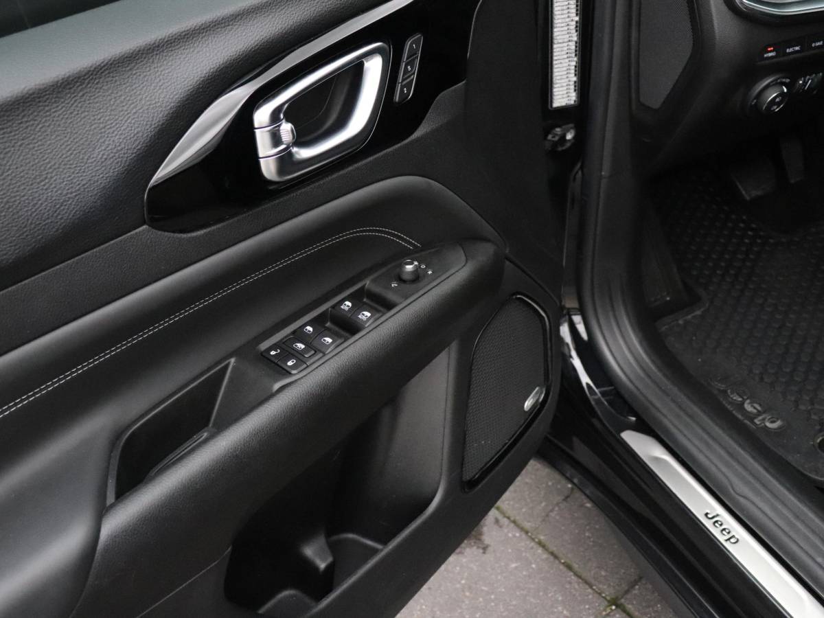 Jeep Compass Jeep Compass 4xe 240 Plug-in Hybrid Electric S | SOH 82,4% | LEDER | MEMORY | PANO-DAK | ALPINE SOUND | 360° CAMERA | STOELVERK. | CRUISE | NAVI | STOEL/STUURVERW. |SOH 82,4%|