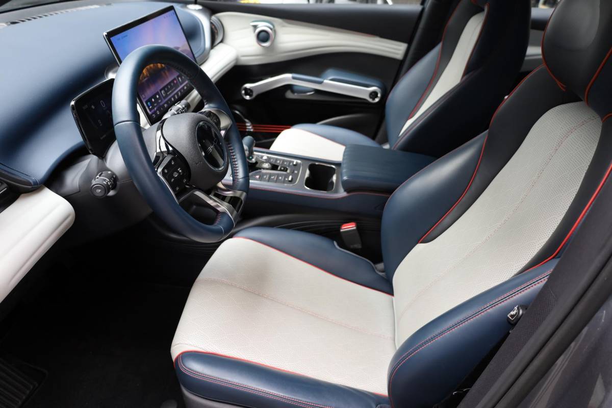 BYD ATTO 3 BYD ATTO 3 Design 60 kWh PANO 360-CAMERA ADAPTIVE-CRUISE LEER STOELVERW. CARPLAY SFEERVERL. ELEC.STOELEN/KLEP 2XPDC 18”LMV ENZ.