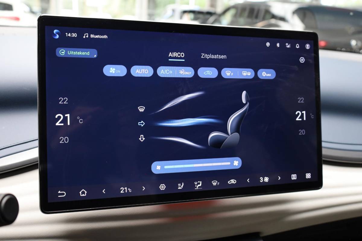 BYD ATTO 3 BYD ATTO 3 Design 60 kWh PANO 360-CAMERA ADAPTIVE-CRUISE LEER STOELVERW. CARPLAY SFEERVERL. ELEC.STOELEN/KLEP 2XPDC 18”LMV ENZ.