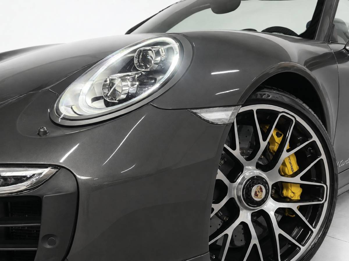 Porsche 911 Porsche 911 Cabrio 3.8 Turbo S Chrono Carplay Keramisch