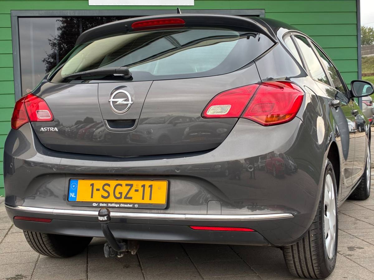 Opel Astra Opel Astra 1.4 Turbo Business +|2e Eigenaar|Navigatie|CruiseControl|Trekhaak|Airco|PDC|Elektr.ramen|Nieuwe APK|NAP|