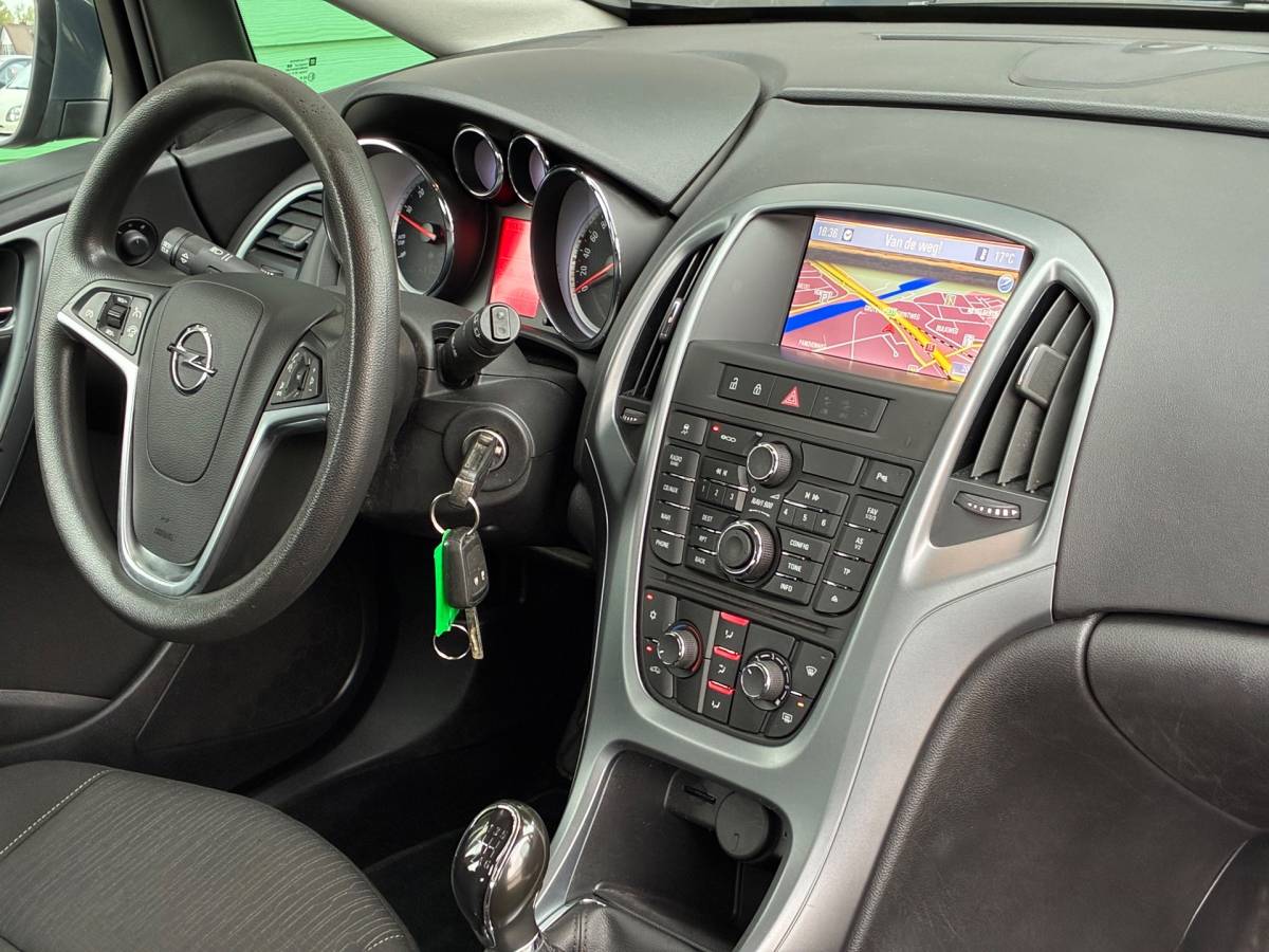 Opel Astra Opel Astra 1.4 Turbo Business +|2e Eigenaar|Navigatie|CruiseControl|Trekhaak|Airco|PDC|Elektr.ramen|Nieuwe APK|NAP|