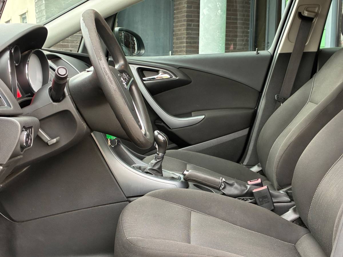 Opel Astra Opel Astra 1.4 Turbo Business +|2e Eigenaar|Navigatie|CruiseControl|Trekhaak|Airco|PDC|Elektr.ramen|Nieuwe APK|NAP|
