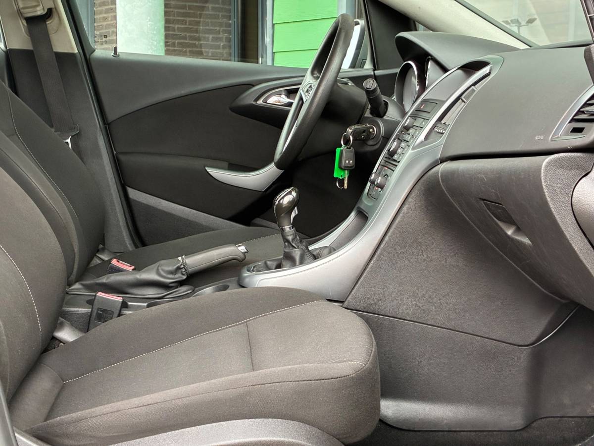 Opel Astra Opel Astra 1.4 Turbo Business +|2e Eigenaar|Navigatie|CruiseControl|Trekhaak|Airco|PDC|Elektr.ramen|Nieuwe APK|NAP|