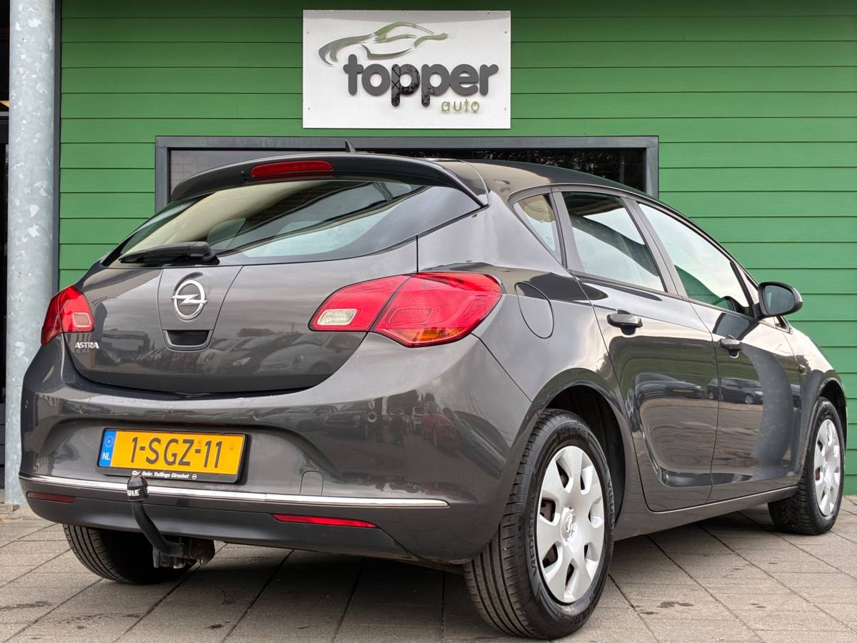 Opel Astra Opel Astra 1.4 Turbo Business +|2e Eigenaar|Navigatie|CruiseControl|Trekhaak|Airco|PDC|Elektr.ramen|Nieuwe APK|NAP|