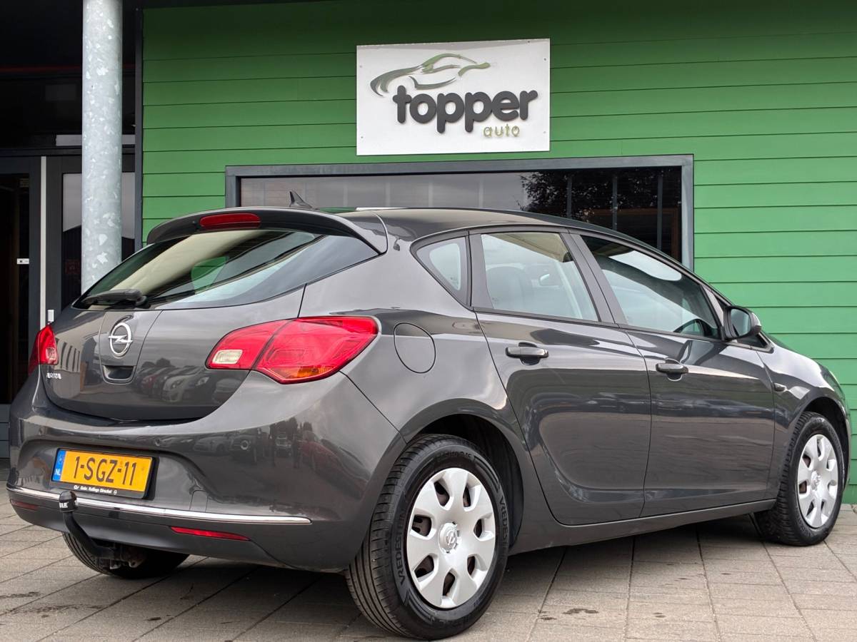 Opel Astra Opel Astra 1.4 Turbo Business +|2e Eigenaar|Navigatie|CruiseControl|Trekhaak|Airco|PDC|Elektr.ramen|Nieuwe APK|NAP|