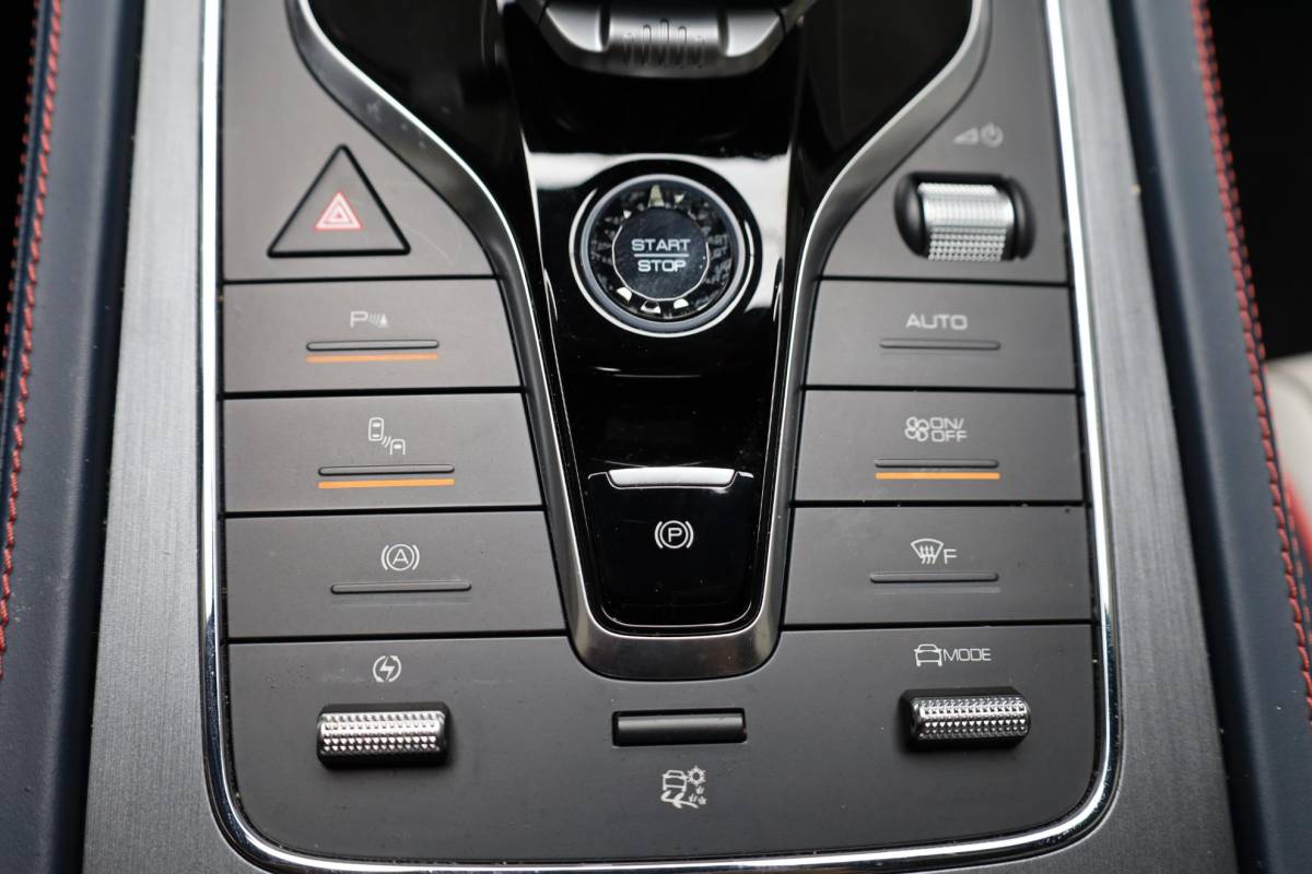 BYD ATTO 3 BYD ATTO 3 Design 60 kWh PANO 360-CAMERA ADAPTIVE-CRUISE LEER STOELVERW. CARPLAY SFEERVERL. ELEC.STOELEN/KLEP 2XPDC 18”LMV ENZ.