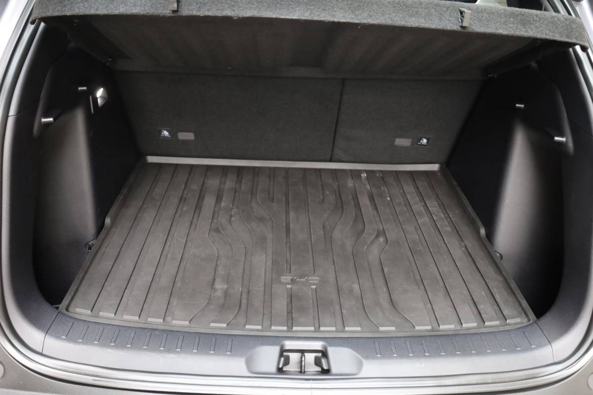BYD ATTO 3 BYD ATTO 3 Design 60 kWh PANO 360-CAMERA ADAPTIVE-CRUISE LEER STOELVERW. CARPLAY SFEERVERL. ELEC.STOELEN/KLEP 2XPDC 18”LMV ENZ.
