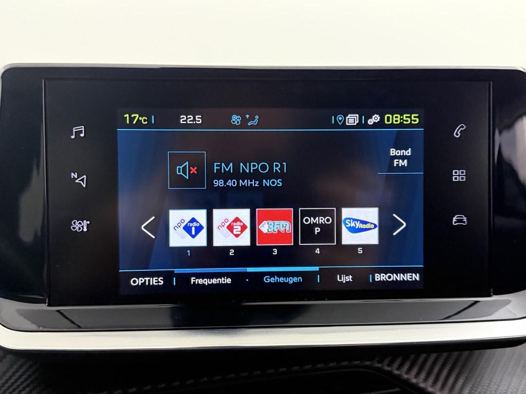Peugeot e-2008 Peugeot e-2008 EV Allure 50 kWh 92% Winterpakket/Nav/Camera H.Leder/VC/Led