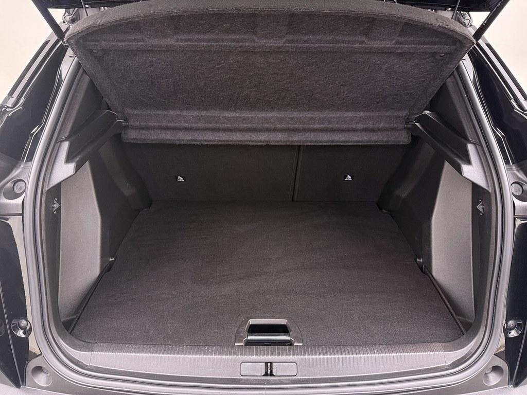 Peugeot e-2008 Peugeot e-2008 EV Allure 50 kWh 92% Winterpakket/Nav/Camera H.Leder/VC/Led