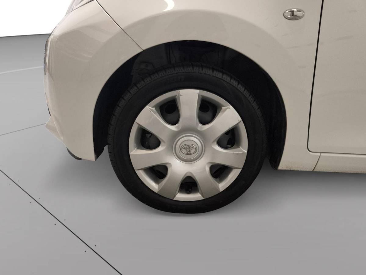 Toyota Aygo Toyota Aygo 1.0 VVT-i x-play Navi| Airco| Camera