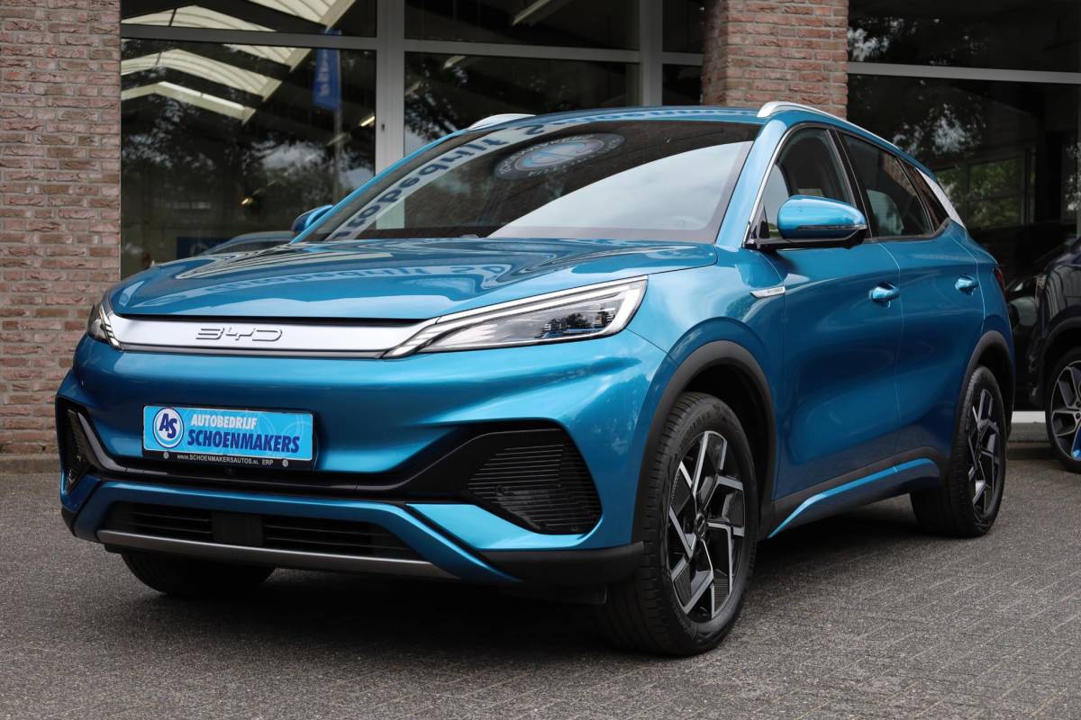 BYD ATTO 3 BYD ATTO 3 Design 60 kWh PANO 360-CAMERA ADAPTIVE-CRUISE LEER STOELVERW. CARPLAY SFEERVERL. ELEC.STOELEN/KLEP 2XPDC 18”LMV ENZ.