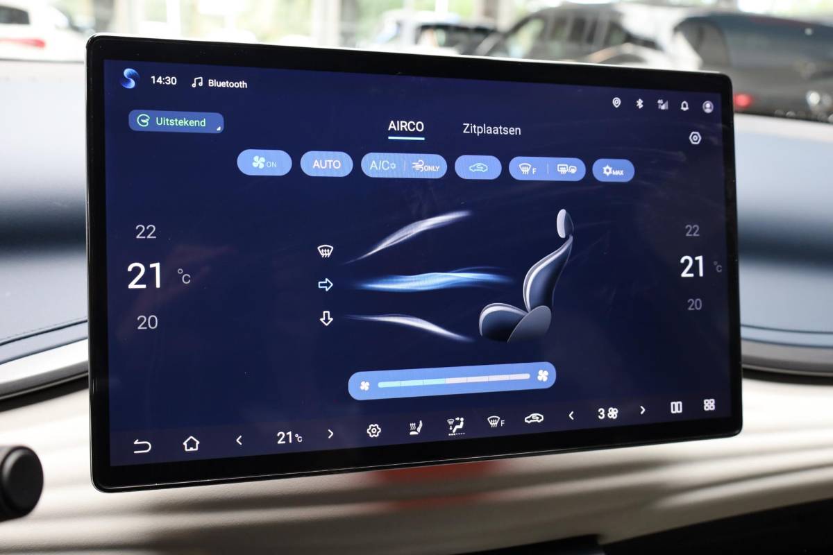 BYD ATTO 3 BYD ATTO 3 Design 60 kWh PANO 360-CAMERA ADAPTIVE-CRUISE LEER STOELVERW. CARPLAY SFEERVERL. ELEC.STOELEN/KLEP 2XPDC 18”LMV ENZ.