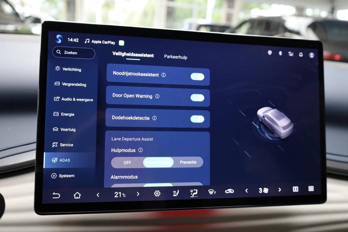 BYD ATTO 3 BYD ATTO 3 Design 60 kWh PANO 360-CAMERA ADAPTIVE-CRUISE LEER STOELVERW. CARPLAY SFEERVERL. ELEC.STOELEN/KLEP 2XPDC 18”LMV ENZ.