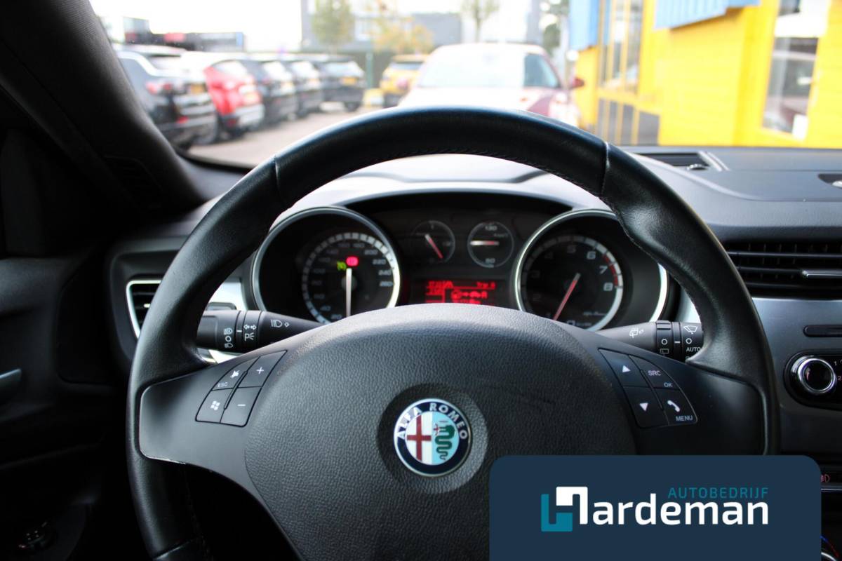 Alfa Romeo Giulietta Alfa Romeo Giulietta 1.4 T Distinctive |Panorama|Leder |Bose