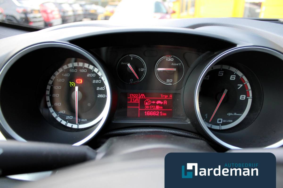Alfa Romeo Giulietta Alfa Romeo Giulietta 1.4 T Distinctive |Panorama|Leder |Bose