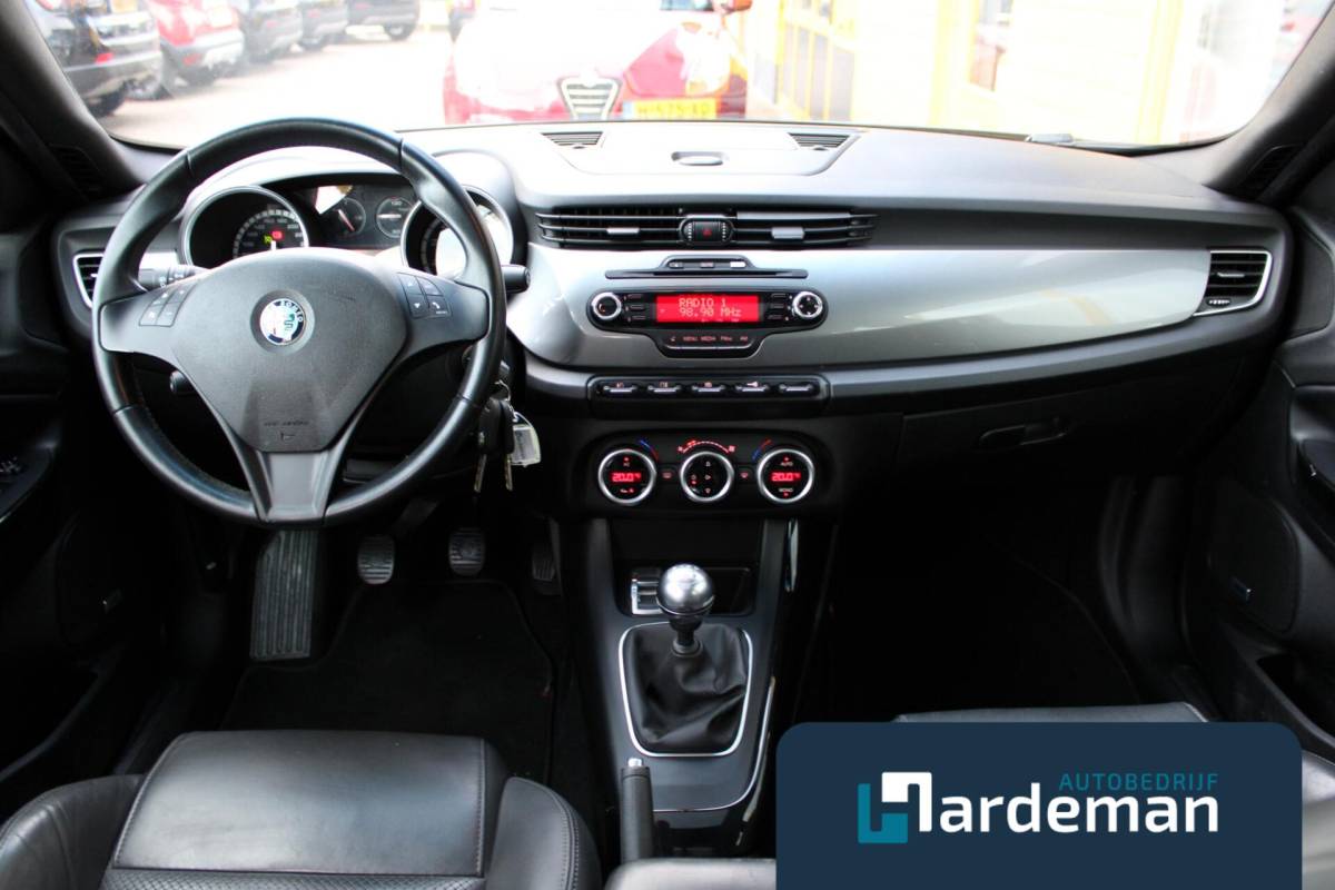 Alfa Romeo Giulietta Alfa Romeo Giulietta 1.4 T Distinctive |Panorama|Leder |Bose