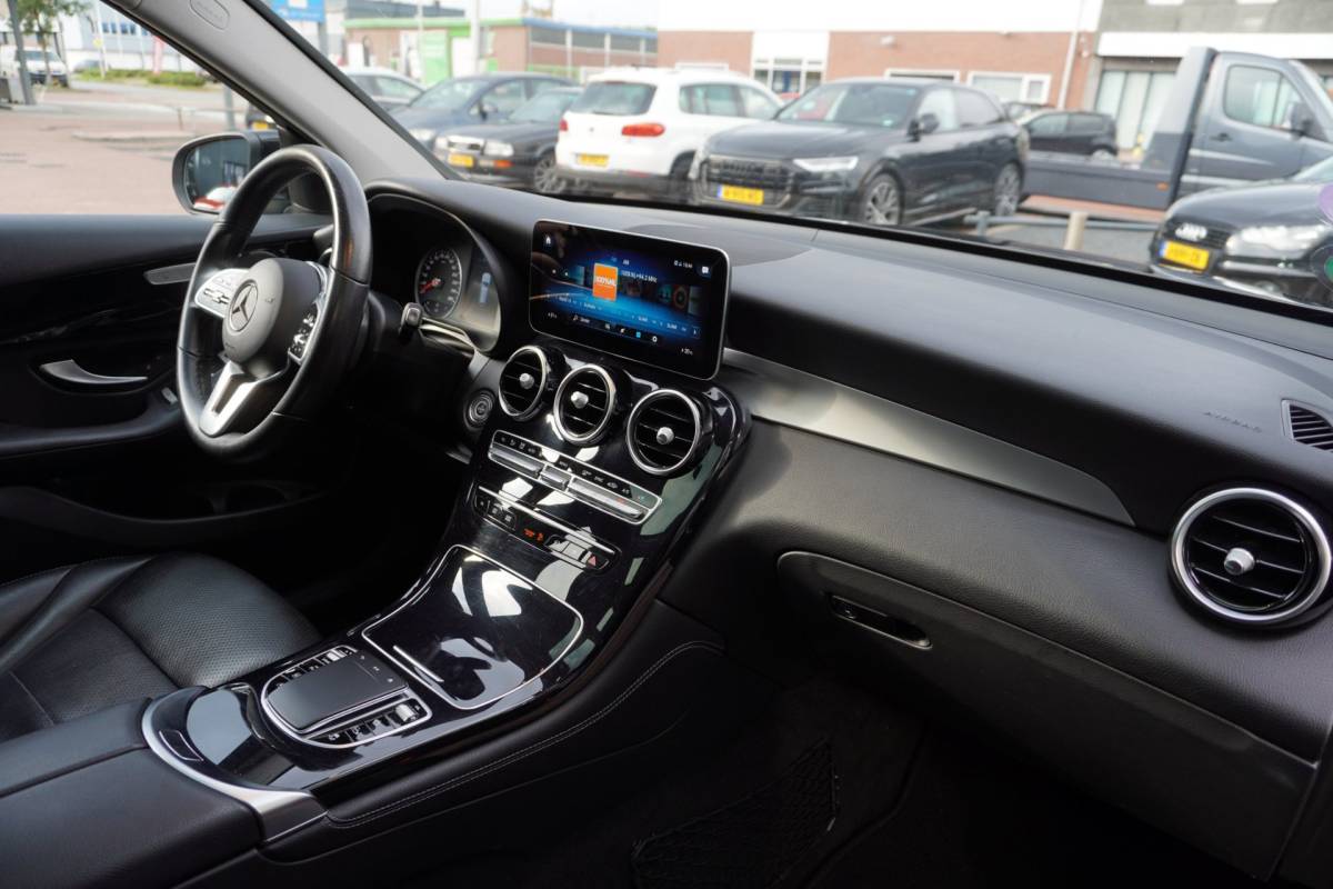 Mercedes-Benz GLC Mercedes-Benz GLC-klasse 200 Business Solution Limited Automaat | Airco | Navigatie | Vol opties | Camera | Inruil mogelijk