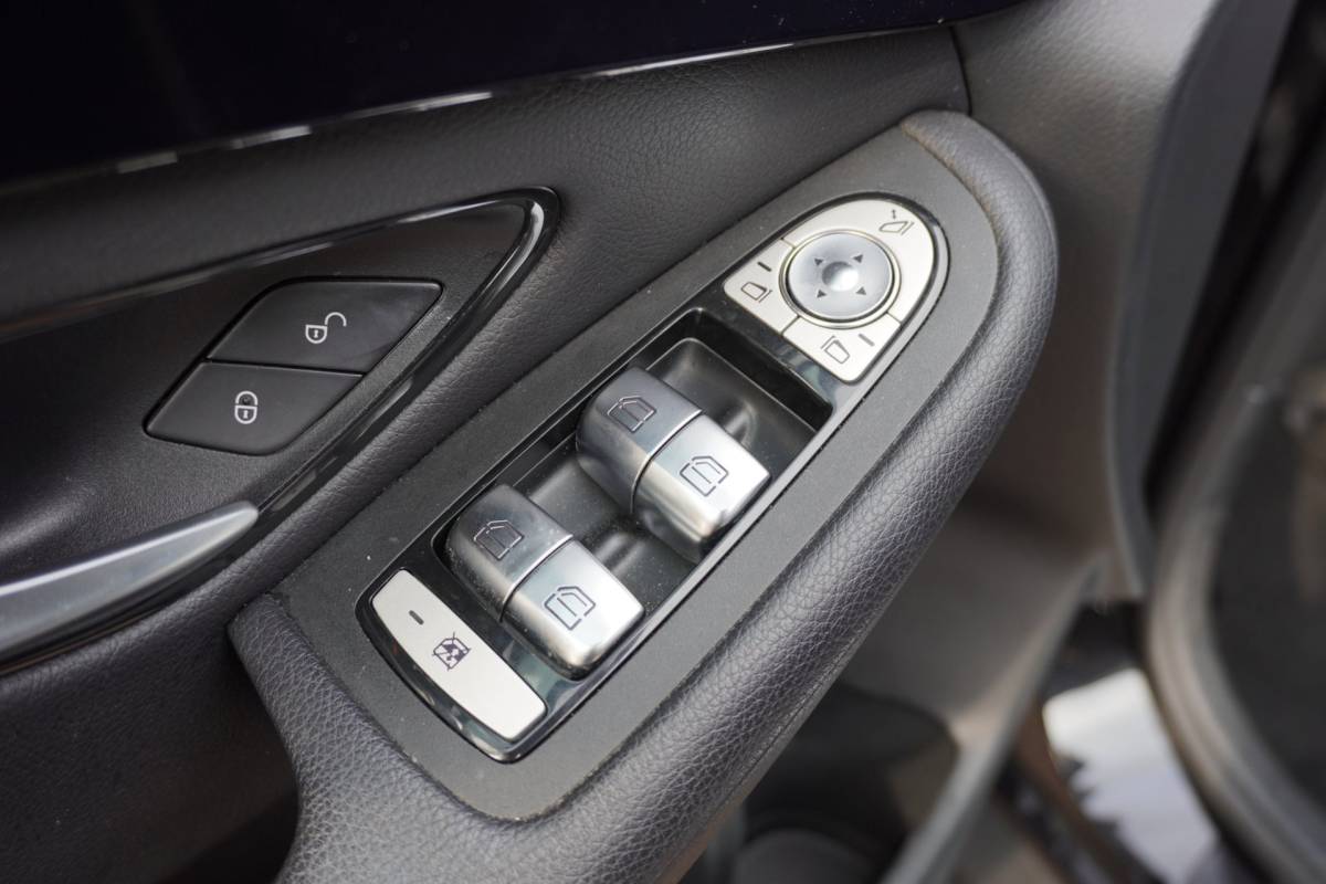 Mercedes-Benz GLC Mercedes-Benz GLC-klasse 200 Business Solution Limited Automaat | Airco | Navigatie | Vol opties | Camera | Inruil mogelijk
