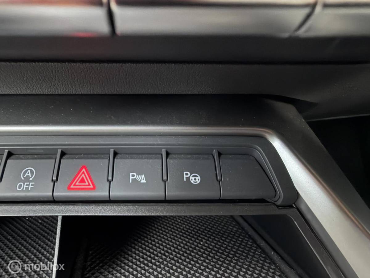 Audi A3 Audi A3 Limousine 30 TFSI Advanced Edition CLIMA*CARPLAY*CAMERA*ADABCRUISE*FULLED*HAAK!