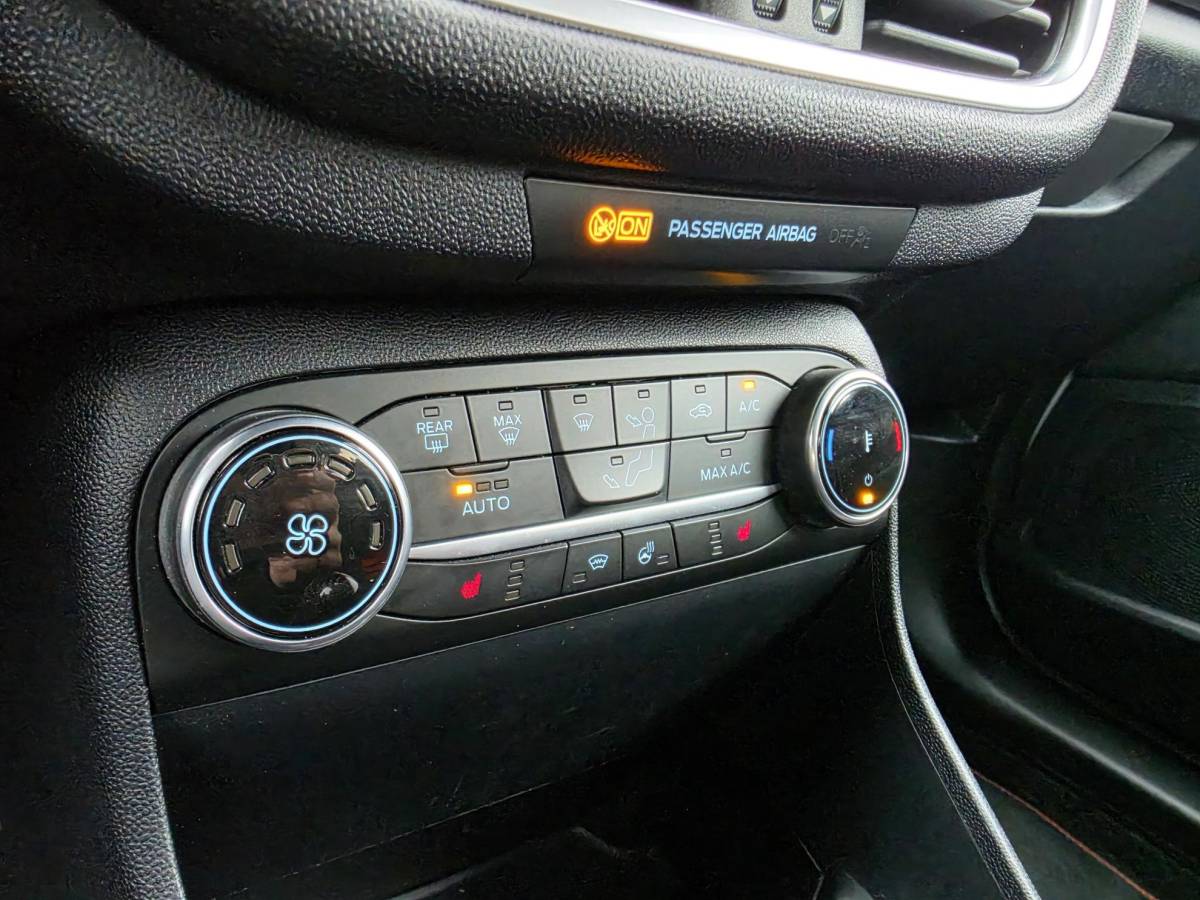 Ford Fiesta Ford Fiesta 1.0 EB 140 PK ST-Line | RICA STAGE 1 | GLASCOATING | 18 INCH PERFORMANCE VELGEN | MAXTON | SCHROEFSET | DEALER ONDERHOUDEN |