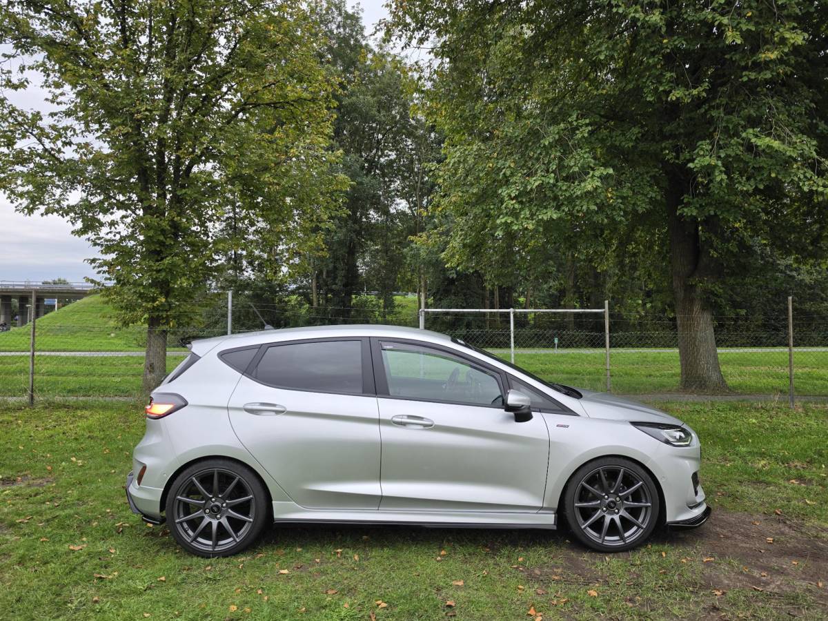Ford Fiesta Ford Fiesta 1.0 EB 140 PK ST-Line | RICA STAGE 1 | GLASCOATING | 18 INCH PERFORMANCE VELGEN | MAXTON | SCHROEFSET | DEALER ONDERHOUDEN |