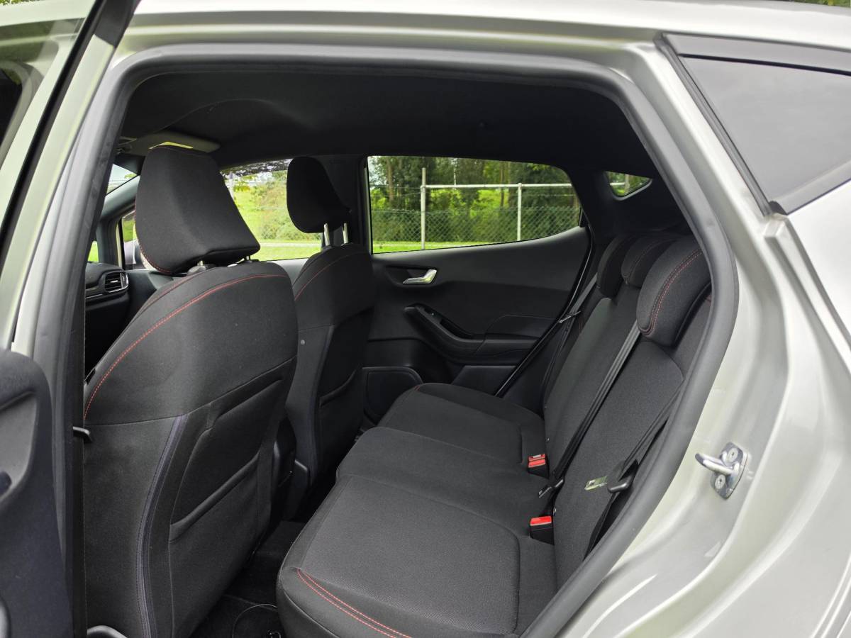 Ford Fiesta Ford Fiesta 1.0 EB 140 PK ST-Line | RICA STAGE 1 | GLASCOATING | 18 INCH PERFORMANCE VELGEN | MAXTON | SCHROEFSET | DEALER ONDERHOUDEN |