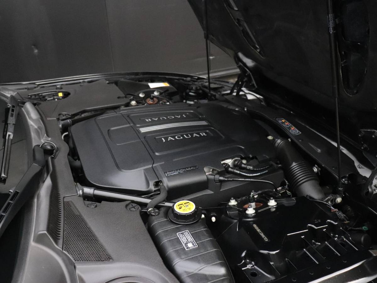 Jaguar XK Jaguar XKR 5.0 V8 XKR-S Convertible | LEDER | MEMORY | B&W | CAMERA | NAVI | CRUISE |