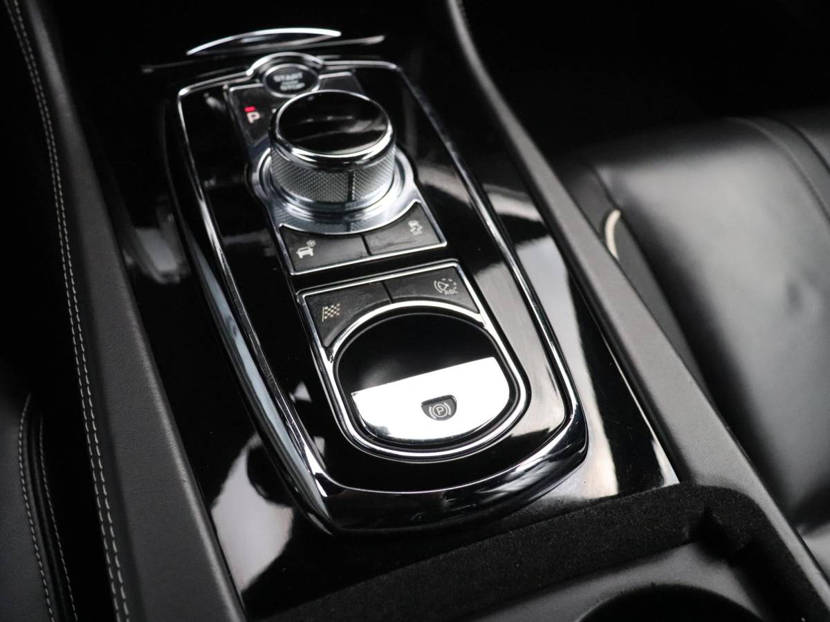 Jaguar XK Jaguar XKR 5.0 V8 XKR-S Convertible | LEDER | MEMORY | B&W | CAMERA | NAVI | CRUISE |
